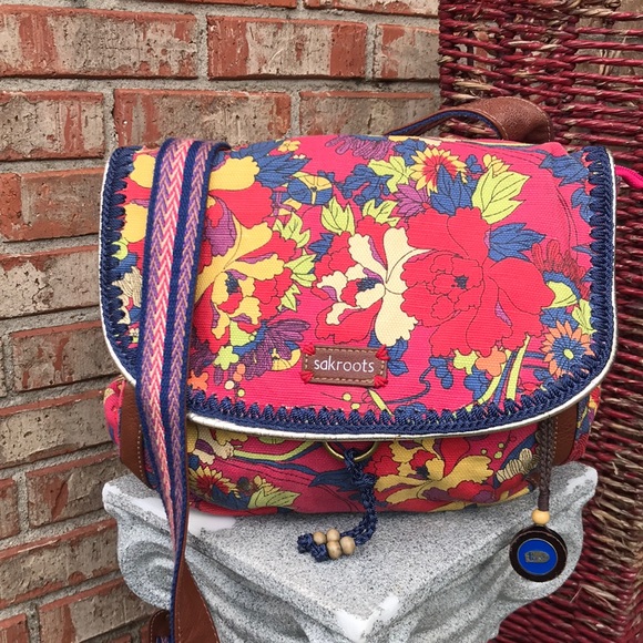 🚨B2G1 SAKROOTS Multi Colored Canvas Convertible Backpack